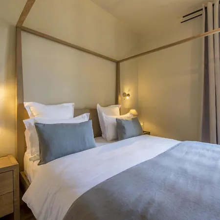 Chateau Rouher Bed & Breakfast